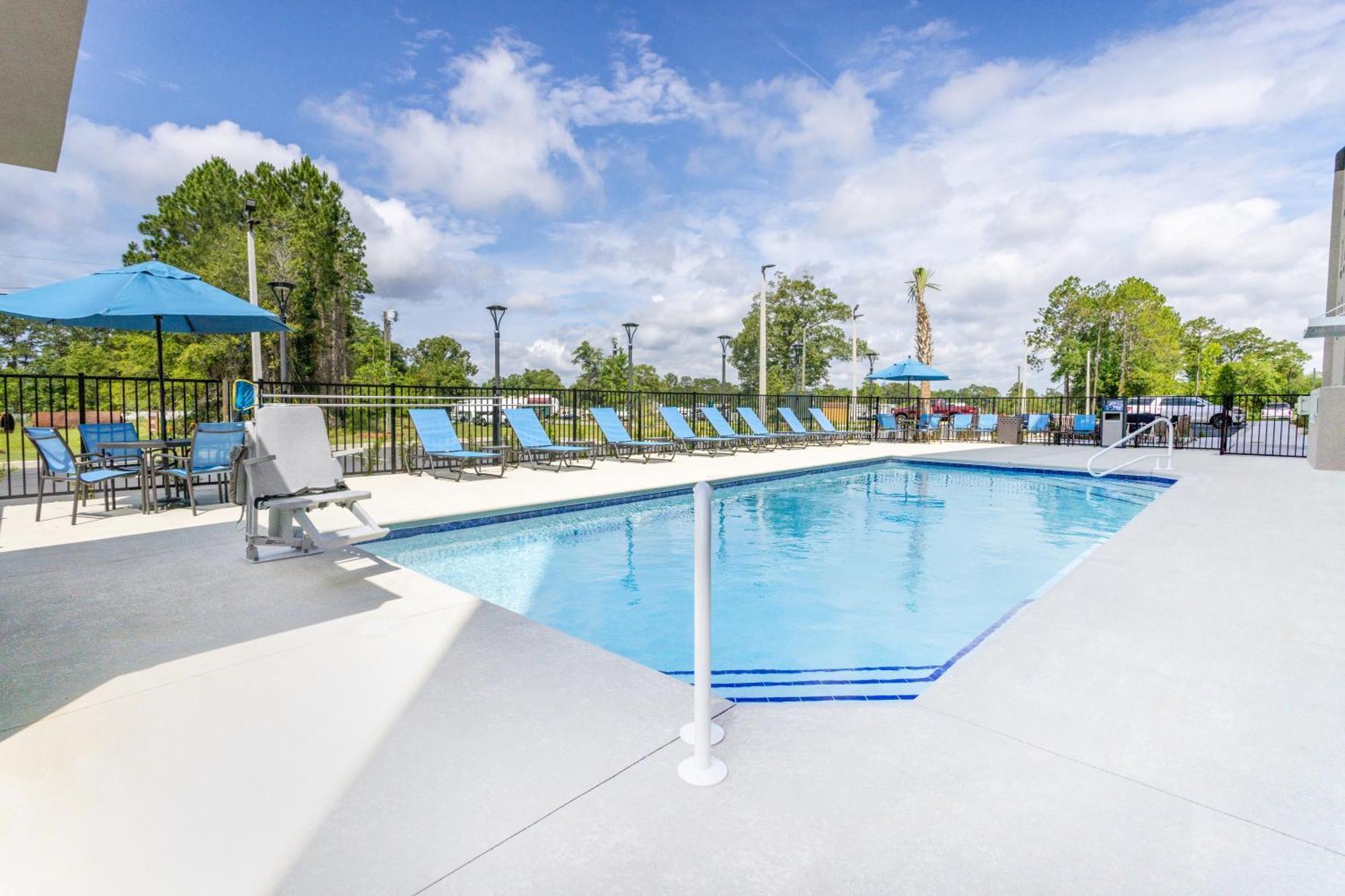 La Quinta Inn & Suites By Wyndham Valdosta Buitenkant foto